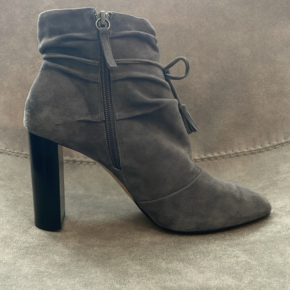WHBM White House Black Market "Taylor"
Suede Gray Ankle Booties w/Tassels. - Picture 7 of 8